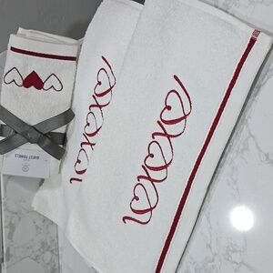 Valentine's Day Hand & Guest Towels-Red Hearts